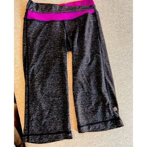 Lululemon Athletica Asymmetrical waist straight crop workout pants size 4
